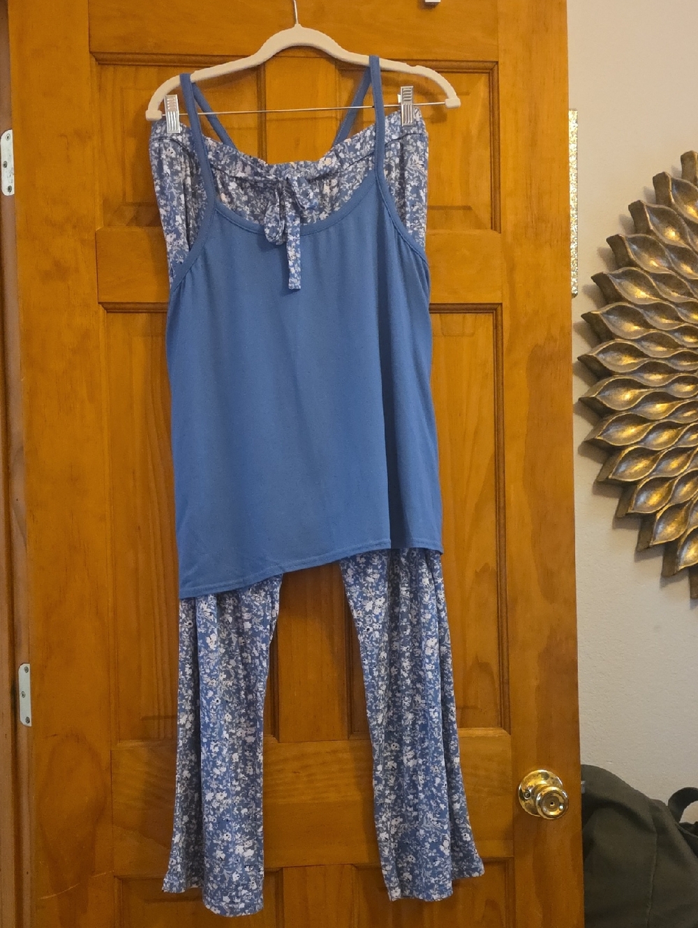 Blue Floral Women's Pajama Set - Tank Top & Wide-Leg Pants